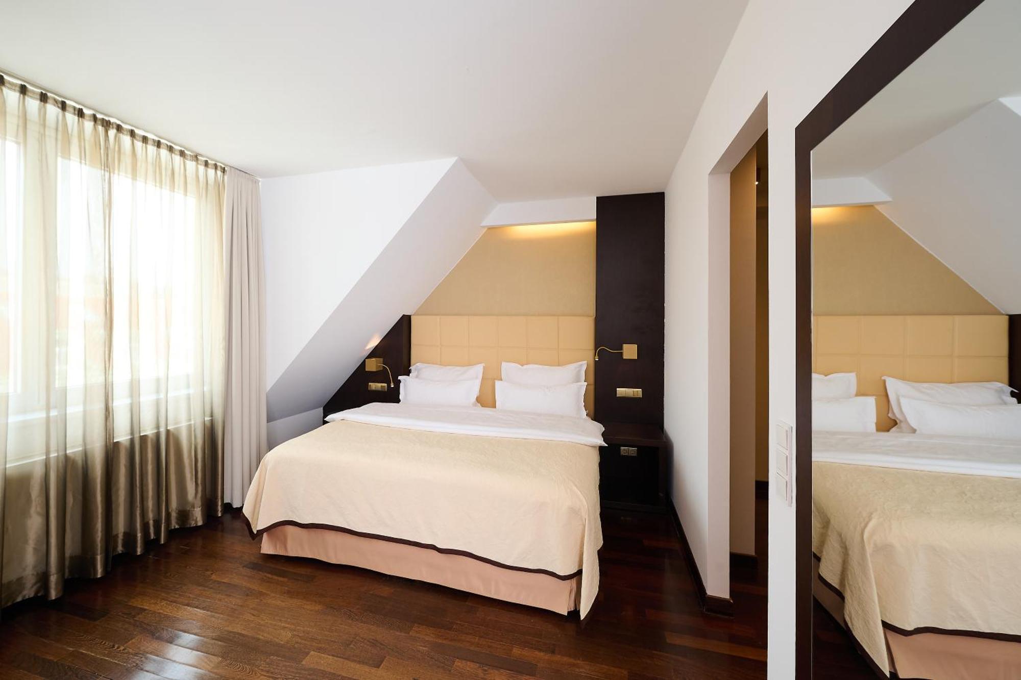 Myplace Premium Apartments Wina Bagian luar foto