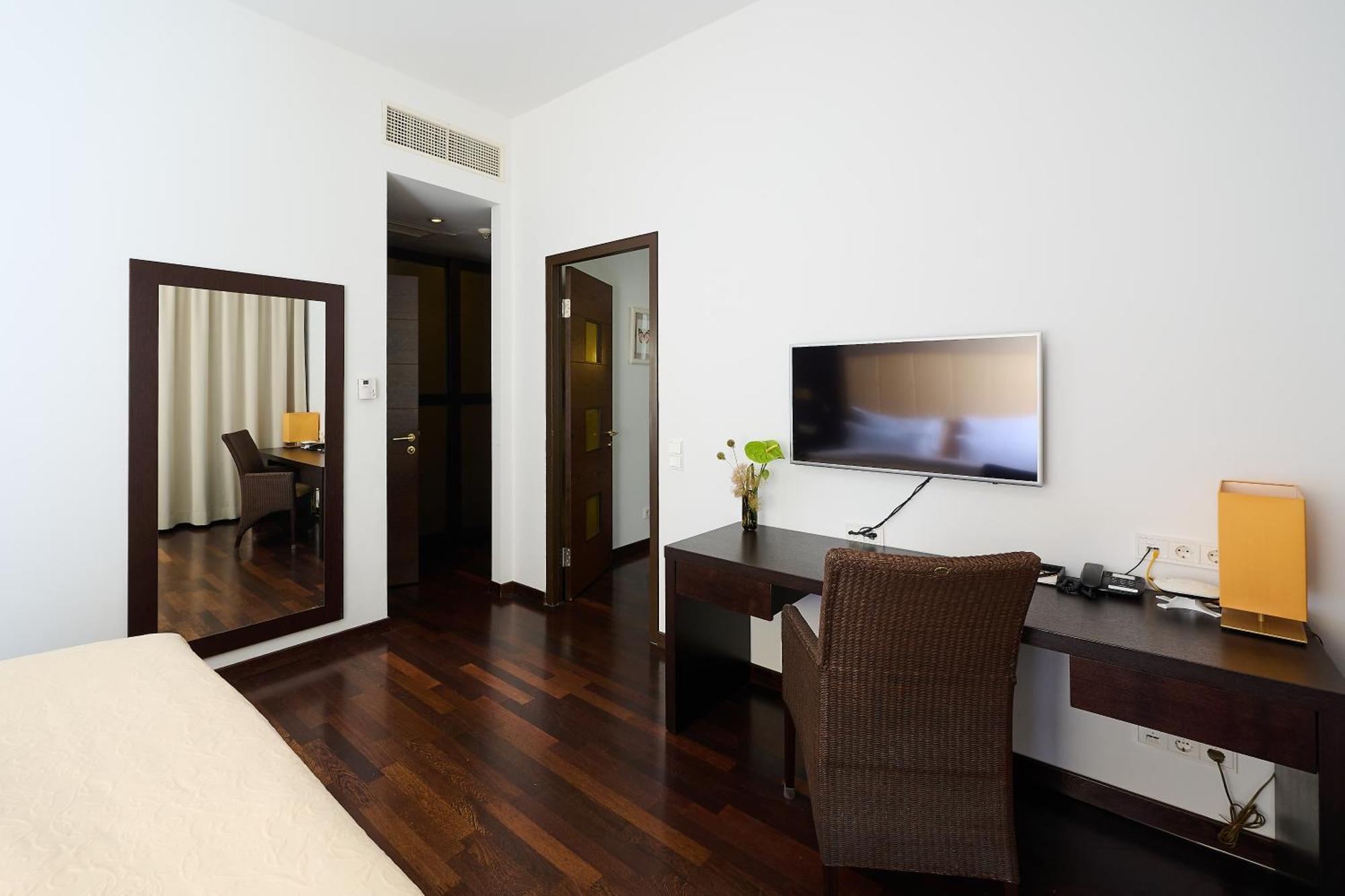 Myplace Premium Apartments Wina Bagian luar foto