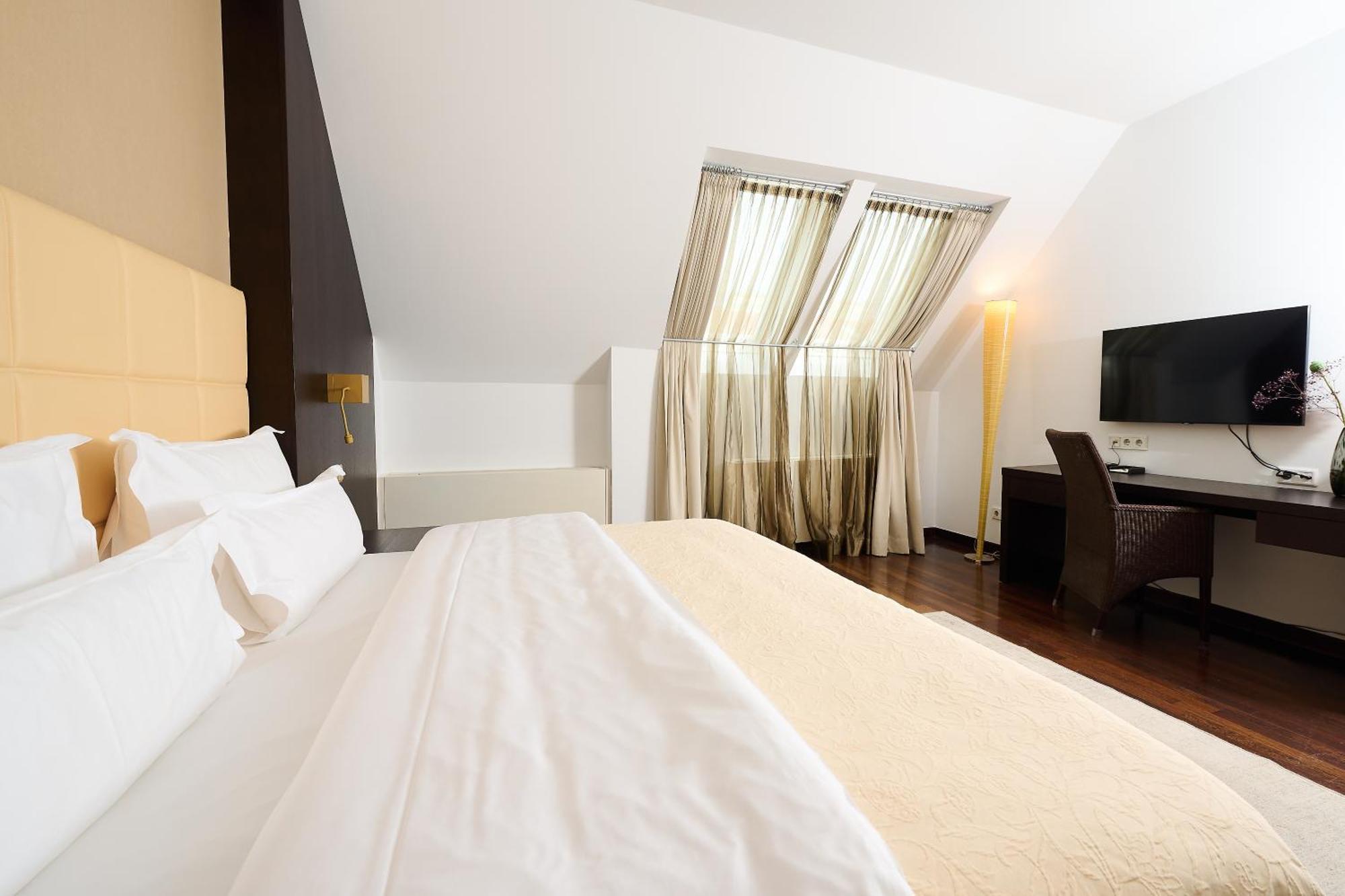 Myplace Premium Apartments Wina Bagian luar foto