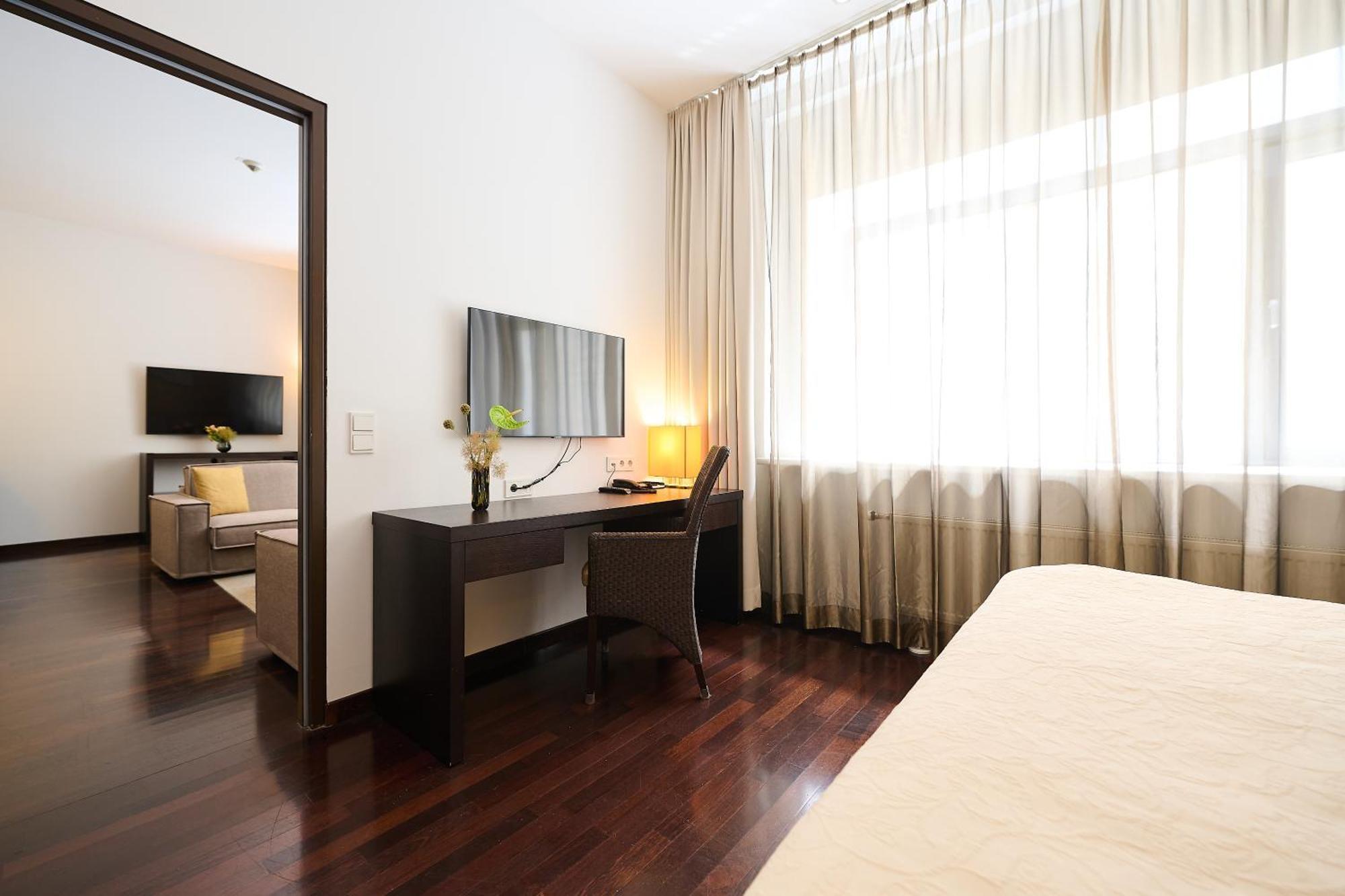 Myplace Premium Apartments Wina Bagian luar foto