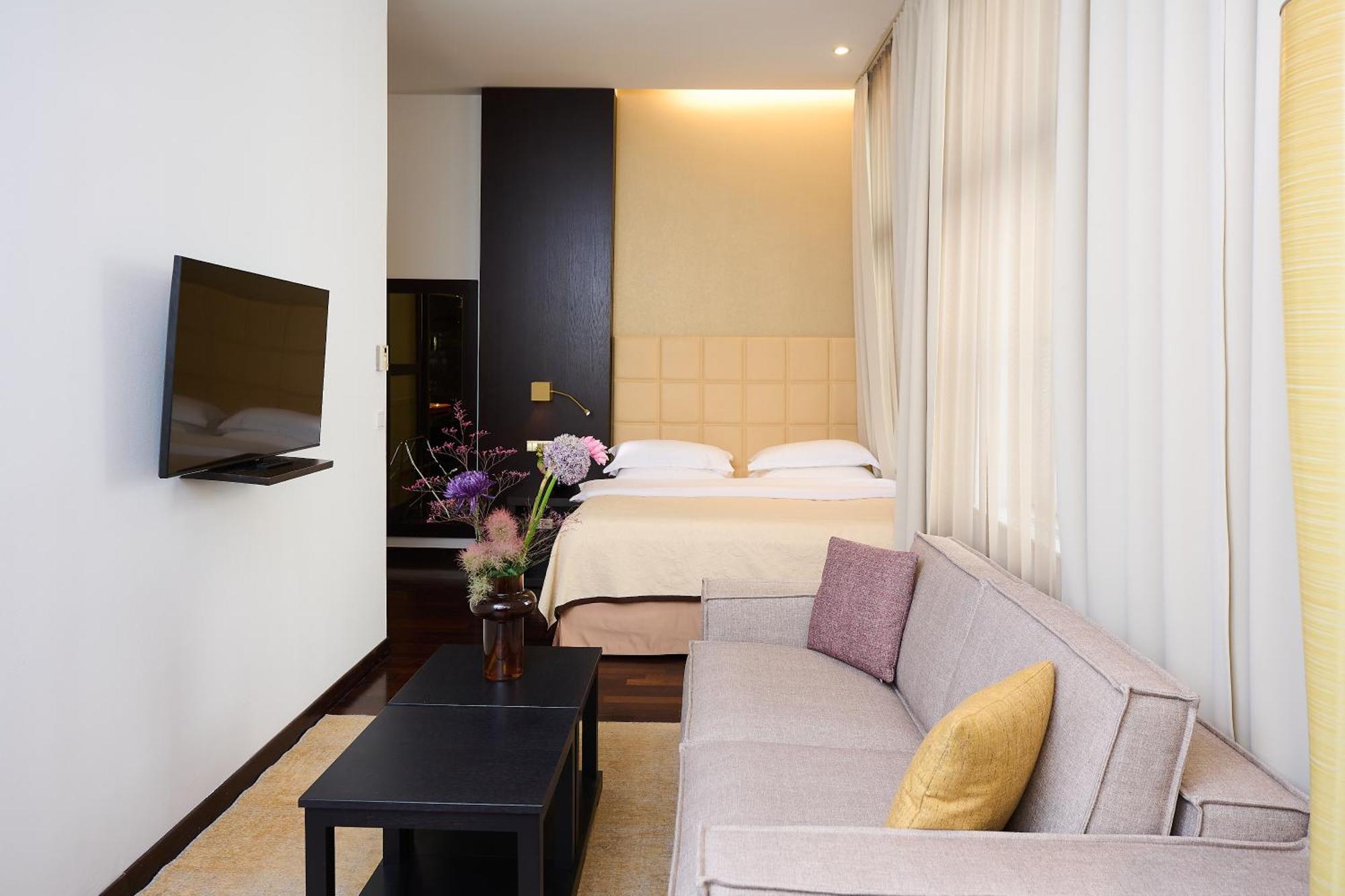 Myplace Premium Apartments Wina Bagian luar foto
