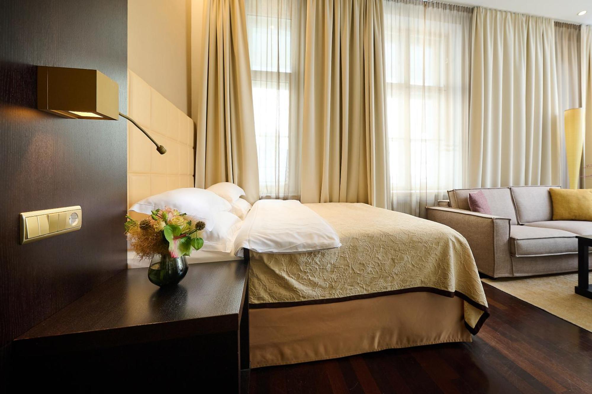 Myplace Premium Apartments Wina Bagian luar foto