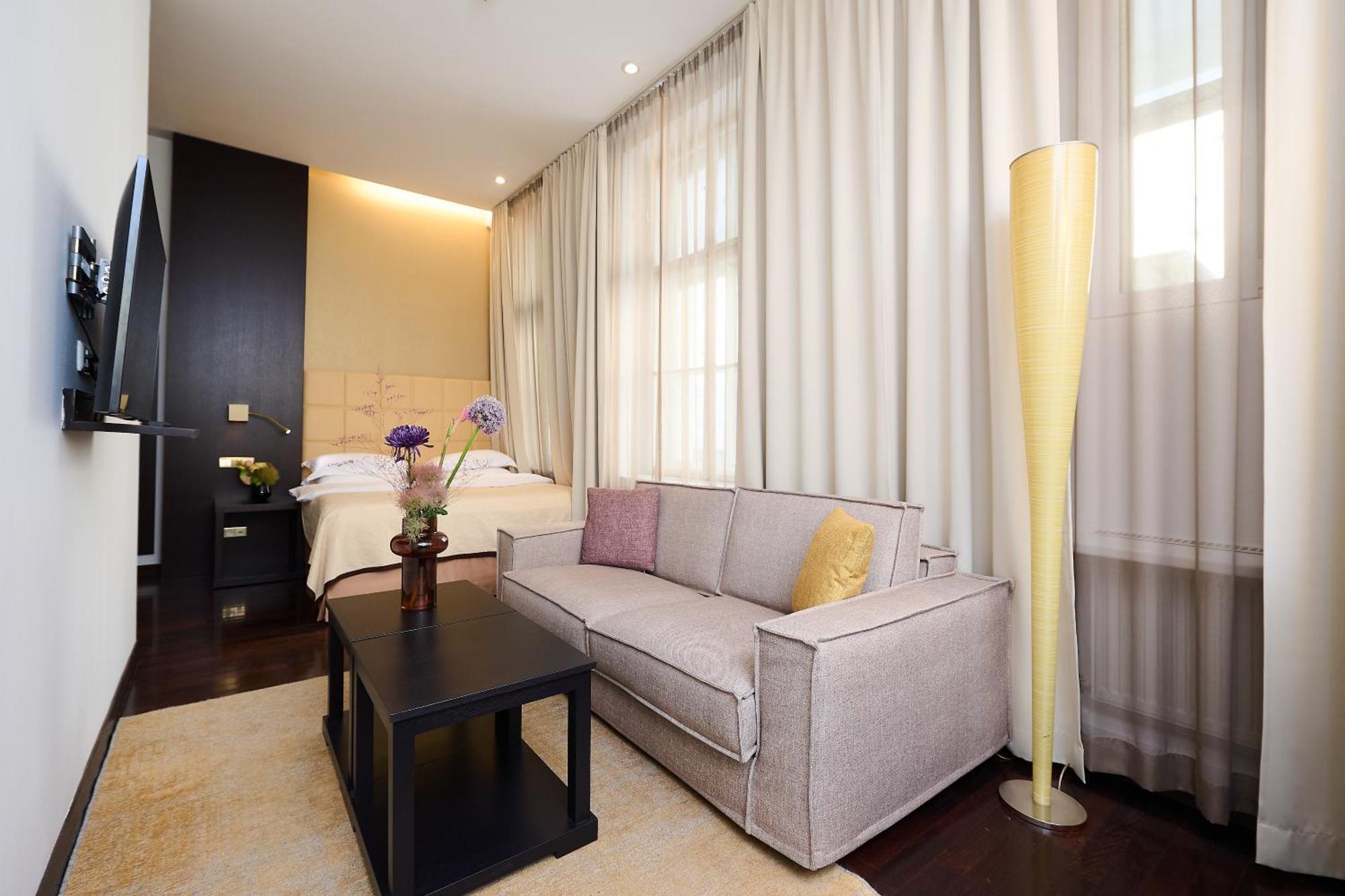 Myplace Premium Apartments Wina Bagian luar foto